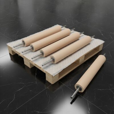 Rolo de silicone modificado sem óleo perfeito para linha de produção de painéis LCD.