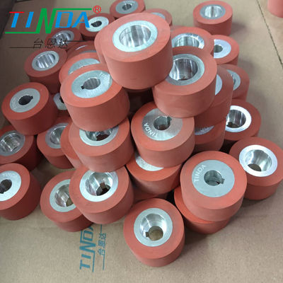 Superfície lisa Alta temperatura 350 graus Roller de silicone Roda de baixo para PFAFF 8323 Máquina de vedação de costura de ar quente