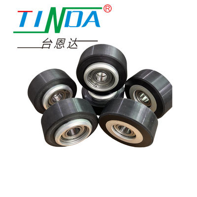 Roda de rolamento elastomérica de superfície lisa para soluções de transporte de materiais industriais personalizadas